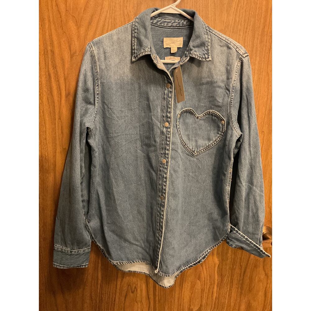 NWT Universal Thread Western Relaxed Fit Denim Snap Front Shirt HEART PKT - Picture 3 of 5